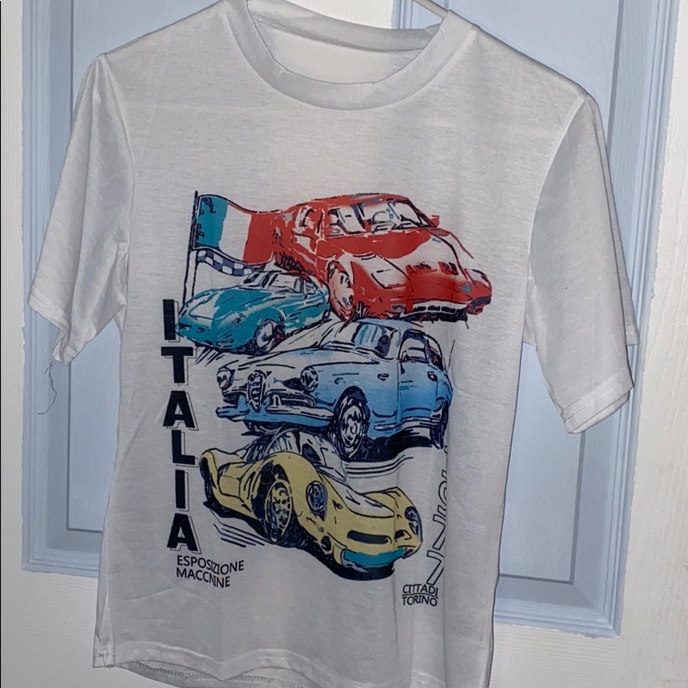 white graphic t shirt